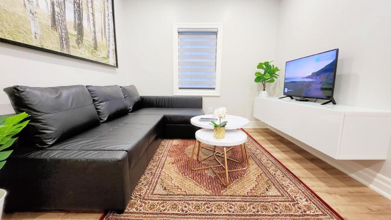 The Cozy Cove Modern King-Bedroom Full Apartment Sainte-Catherine Eksteriør bilde